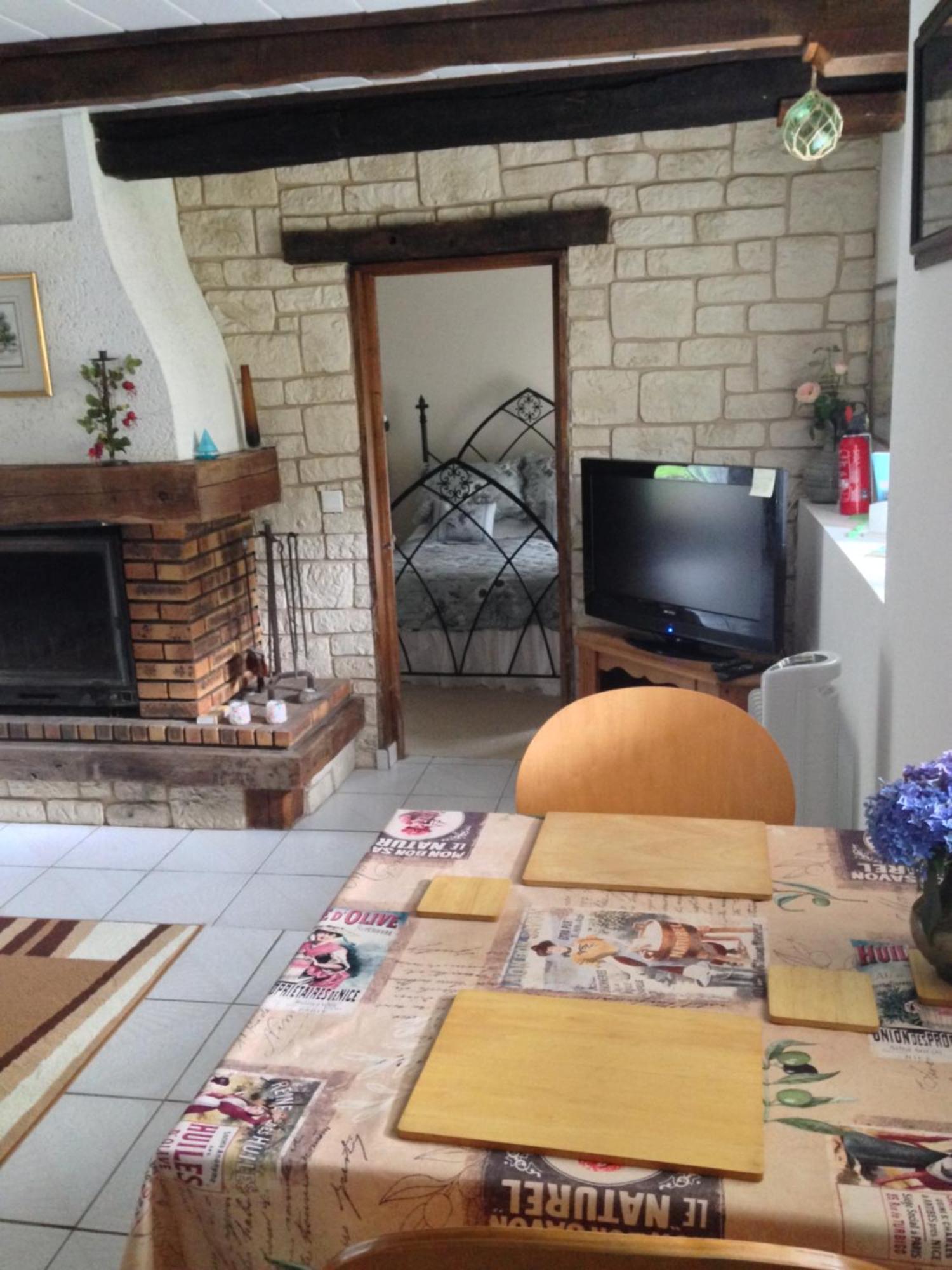 Le Petit Chateau, Matisse Noyal-Pontivy Luaran gambar